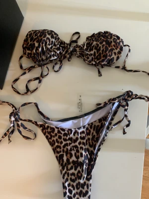Bikini från shein - Bikini från shein som jag säljer vidare , storlek xs . Ej använd. 