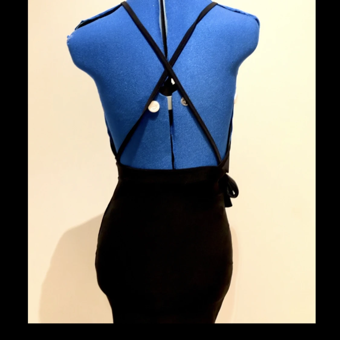 NY oanvänd klänning  - 90