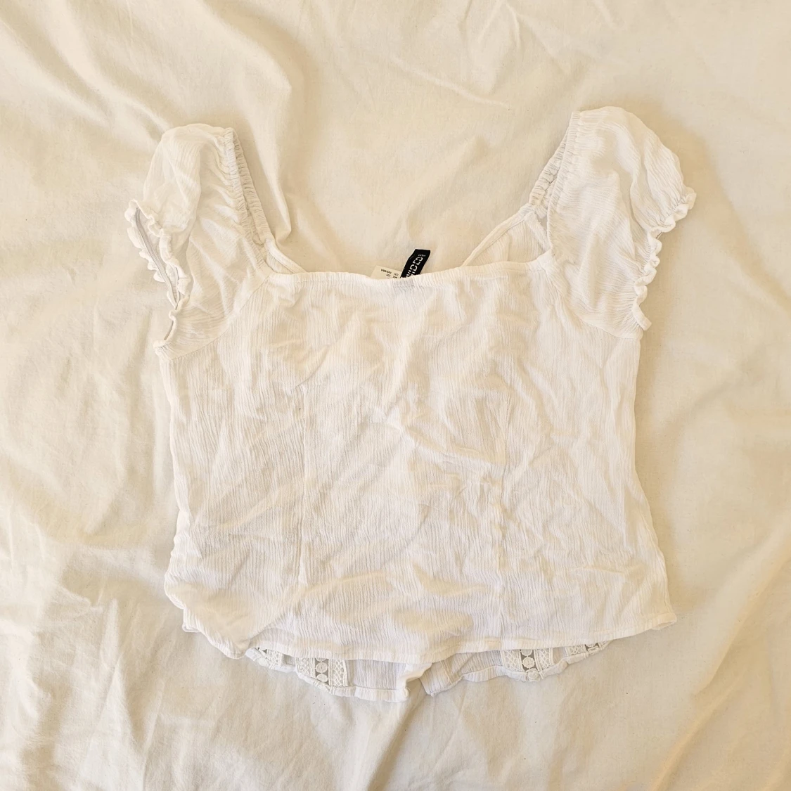 Dekorerad vit topp - 90