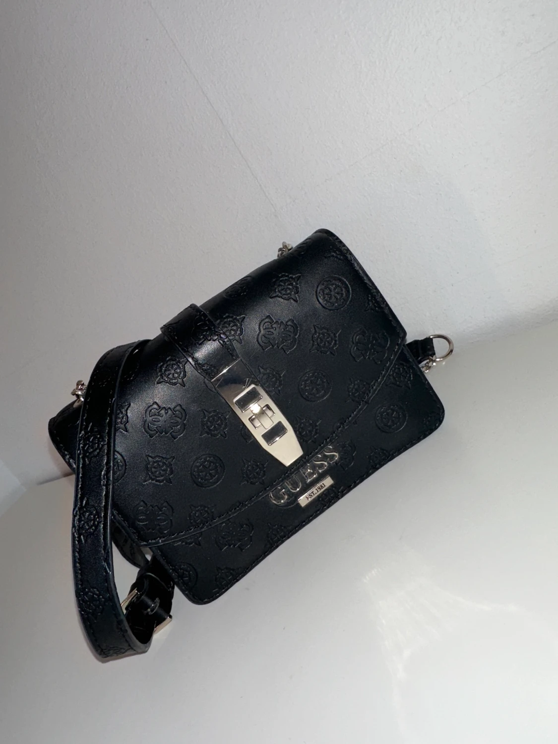 Guess Väska Dam  - 90