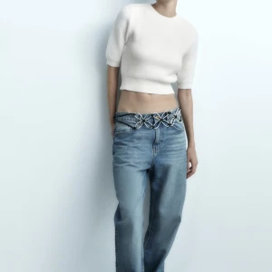 Zara tröja  -  Zara tröja aldrig använd. Lapparna kvar. 