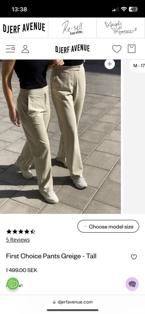 Djerf Avenue first choice pants tall - Obs! Dessa byxor är i modellen tall men har blivit lite upptagna så de passar perfekt på mig som är 176. Jättegott skick. Kan skicka fler bilder privat.