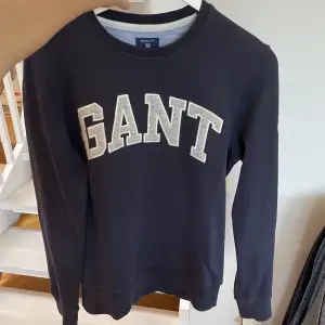 En sweatshirt från Gant i fint skick. 