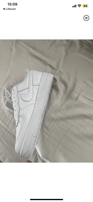 Air force 1 - Sköna att ha på sig i storlek 43