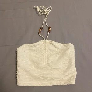 Fin topp - Superfin gräddfärgad topp 