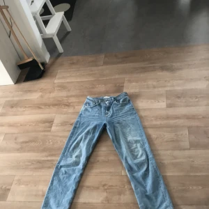 Jeans - Storlek 36 