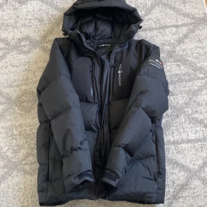 Sail Racing jacka  - Helt ny sail racing vinterjacka köp för 4000kr 10/10 skick storlek S