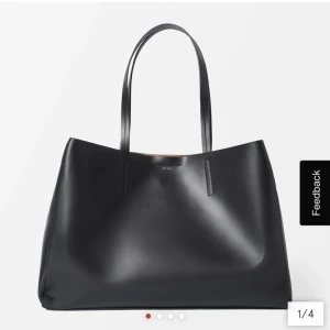 Söker Wera tote väska - Jag söker denna tote väska från Wera. Jag är öppen för olika priser man mellan 600-900 kr Hellst