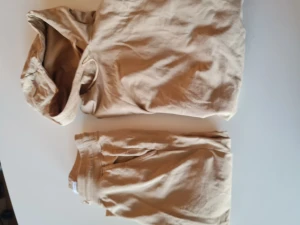 Svettis byxa tröja Bread and butter - Fint skick. Tröja strl large kortare modell. Byxor small normal storlek.  Paketpris 275