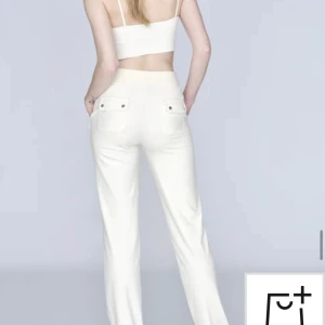 Juicy  - Intressekoll på mina vita juicy i strl xxs oanvända  Säljes eller bytes