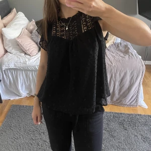 Blus - Köparen står för frakten💓