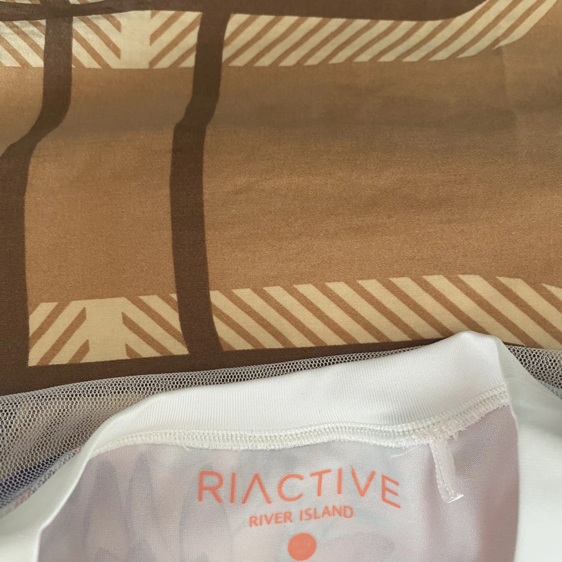 T-shirt, River Island, barn  - 90