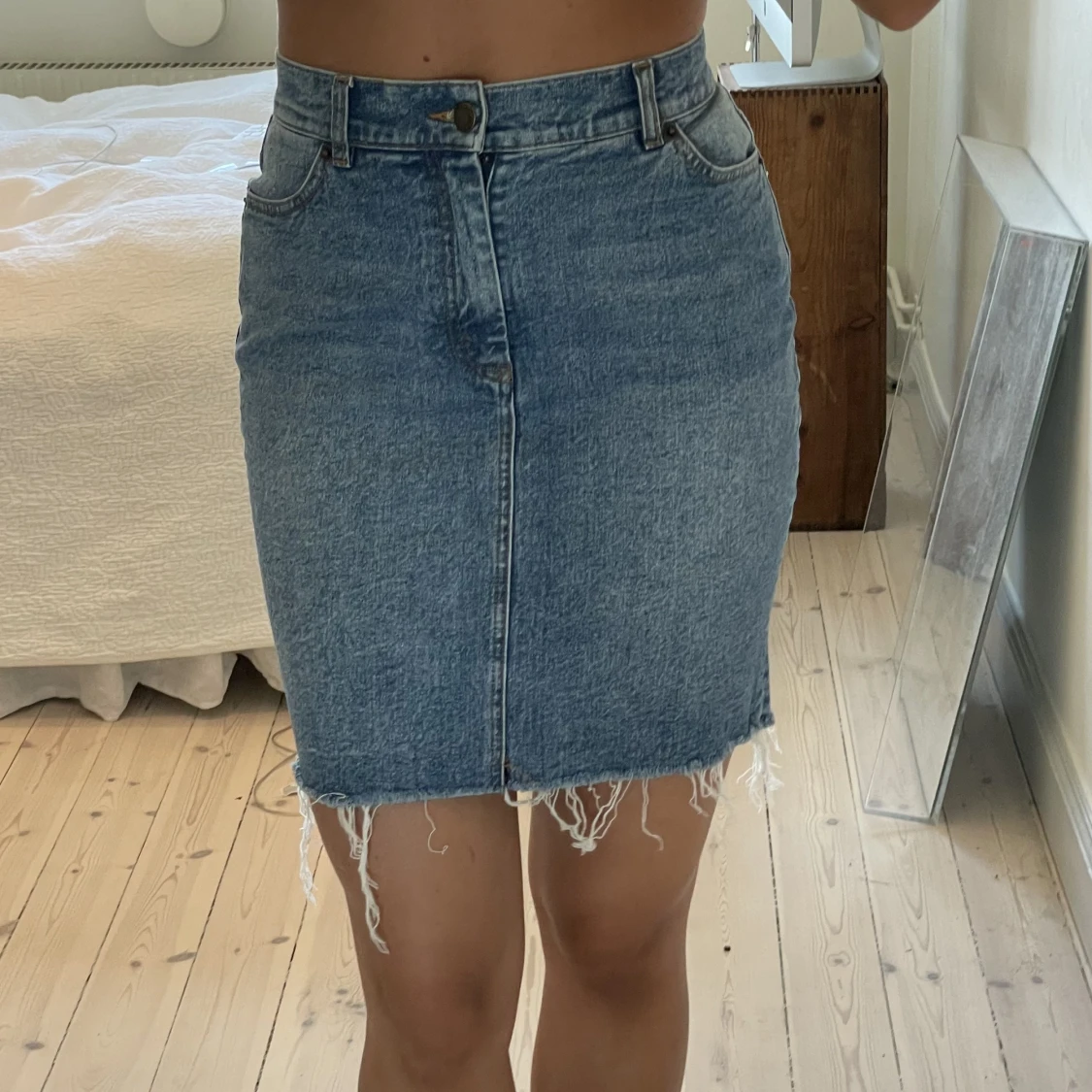 Figurnära jeanskjol