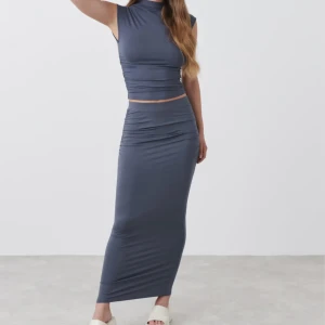 Kjol - Intressekoll på denna populära kjol från Gina Tricot då jag råkat beställa 2 st i samma storlek! (36)