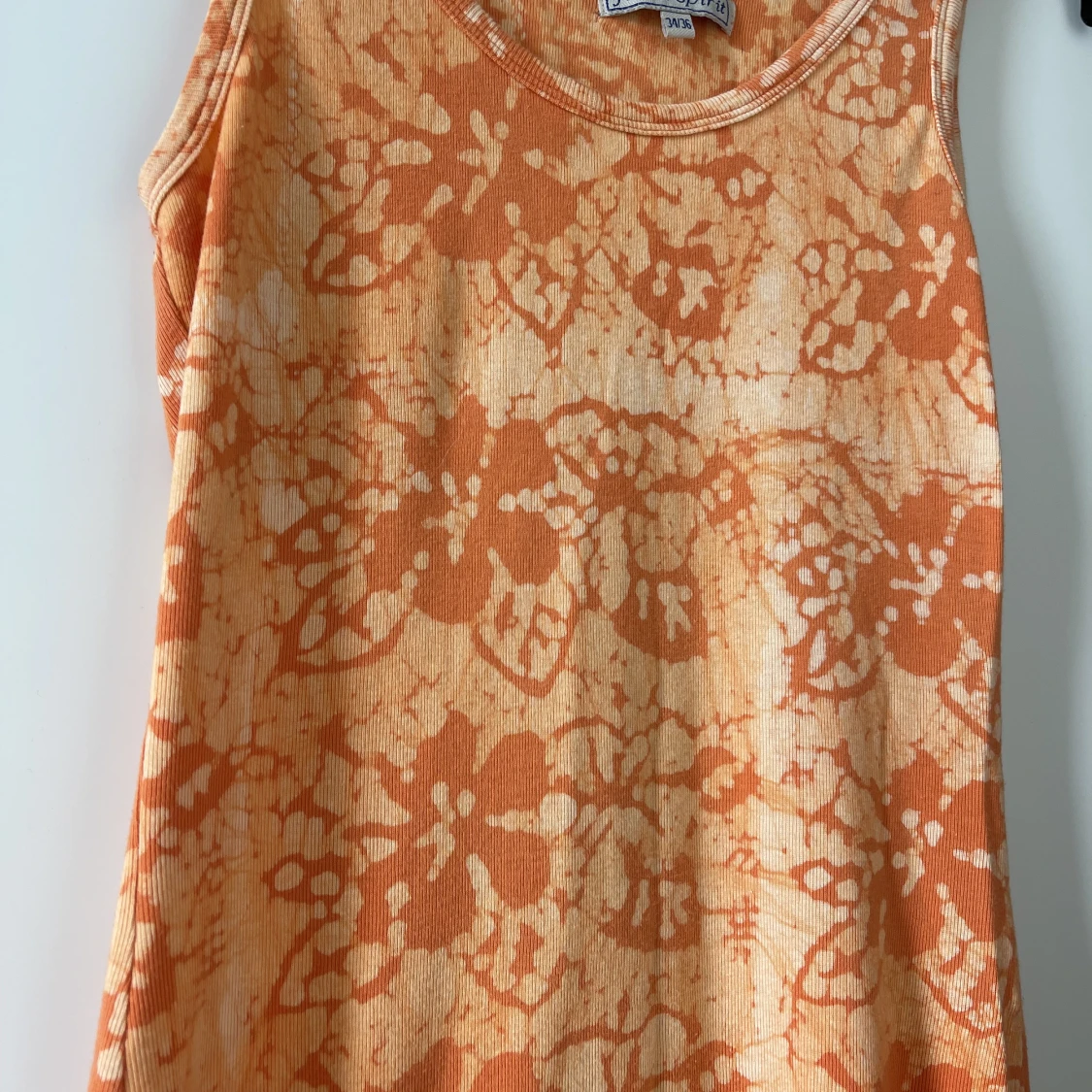Orange mönstrad klänning  - 90