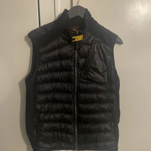 Para jumper väst - Skick 9/10 använd 1-2 gånger men inga fel ny pris 3299
