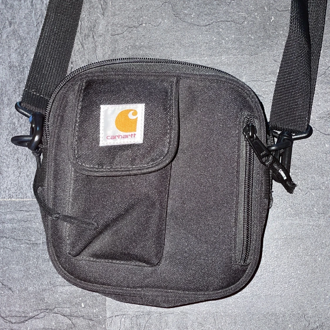 Carhartt väska  - 90