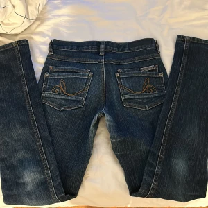 Supersnygga vintage jeans - Jättesnygga vintage jeans i super skick!!! Stl 158 
