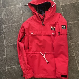 Dope skidjacka  - Dope skidjacka i fint skick. Stl XXS. Men rymlig i storlek. Använder annars small.