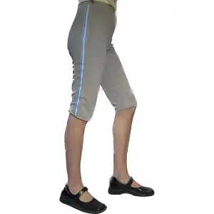 PRADA sport ljusgrå knälånga stretchiga tights med dragsko i midjan och ljusblå/vita revärer i storlek S men kan passa en XS 