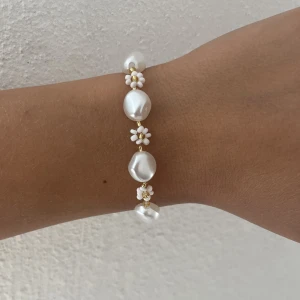 Armband  - 49kr🤍Går att få i vilken färg du vill