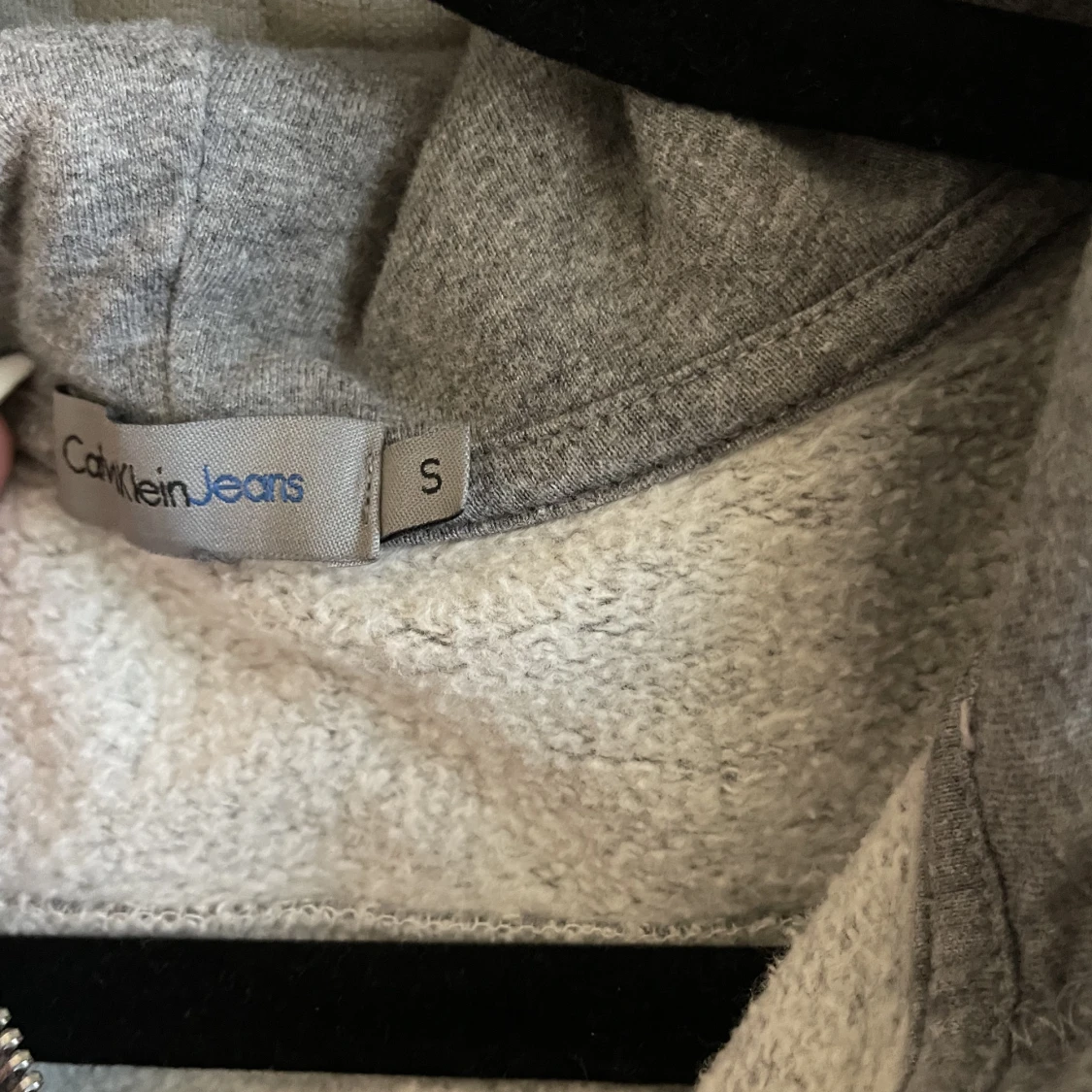 Calvin Klein tjocktröja  - 90