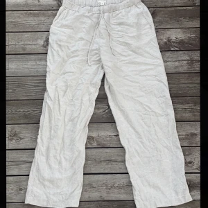 Arket Linnebyxor - Använda väldigt få gånger  Köptes igen Arkets hemsida 