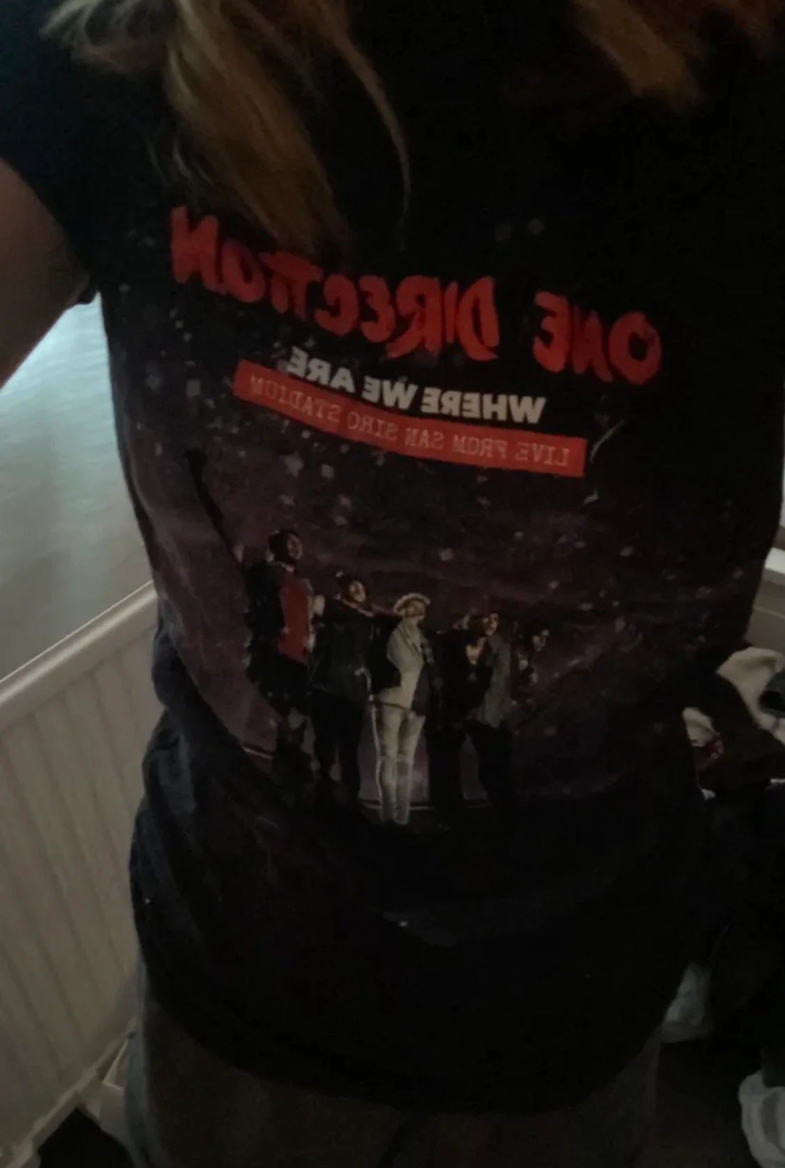 2st oanvända one Direction tröjor