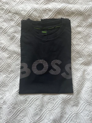 Hugo boss tröja - Hugo boss tröja i bra skick