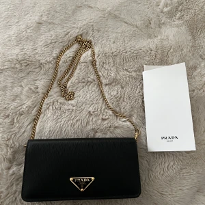 Prada väska - -