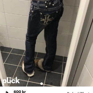 Miss me jeans  - Fina miss me jeans,första bilden är från hon jag köpte dom av för ett tag sen. Hör av dig vid frågor