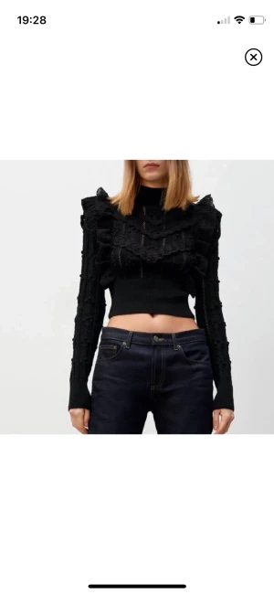 Volangblus Zara - Intressekoll på denna underbara och populära volangblus från zara.🩷