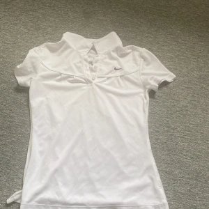 Nike träningströja - Använd fåtal gånger