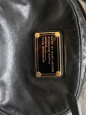 Marc by Marc Jacobs  - Rätt så liten 