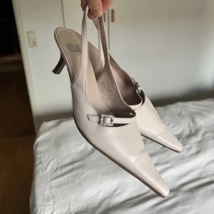 Vintage pumps 🩷 - Så fina ljusrosa vintage pumps köpta här på plick, storlek 39 🌟 Dm vid frågor 🩷
