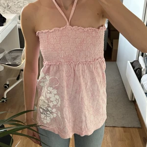 Halterneck topp - Jättefin halternecktopp/bandeautopp i nyskick!