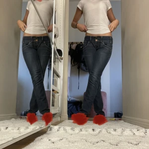 Low waist jeans - Jag säljer en av mina vintage Low waist från 90-00-talet. Sjukt fina har en defekt.