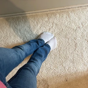  säljer jeans ❤️ -  jättefina jeans som inte kommit till användning så ofta längre ni får jättegärna köpa 😘