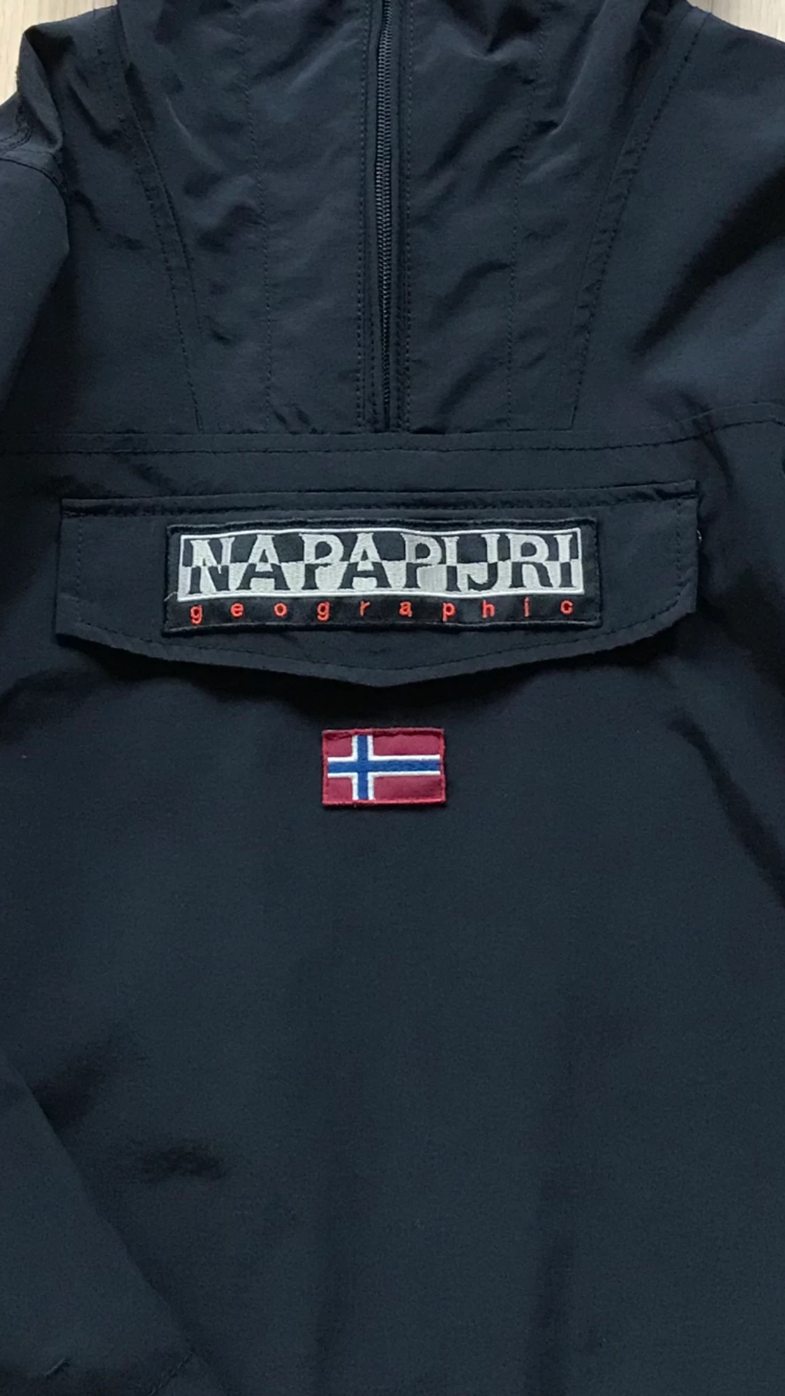 Anorak med luva från Napapijri - 90