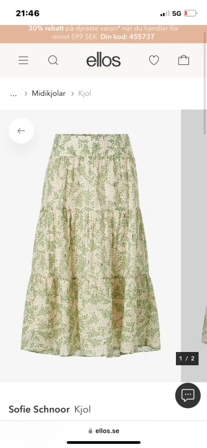 Lång kjol  - Säljer den här kjolen som ör oanvänd med pris lapp kvar🥰😍nypris runt 1500