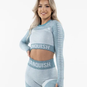 Vanquish Gym set  - Gymshorts och tröja från Vanquish använda en eller två gånger. Färgen är åt det turkosa hållet.