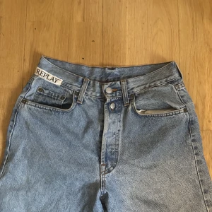 Vintage replay jeans  - Ljusblåa Vintage replay jeans, köpa 2ndhand. Bra skick!  Storlek: 28 / M