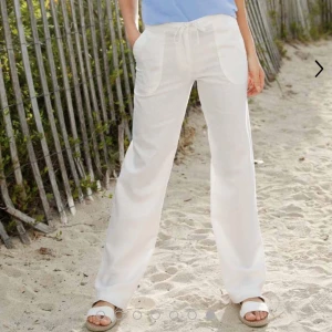 Linnebyxor - Säljer mina linnebyxor då jag råkade köpa två, de är slutsålda i stl 34, kom privat för bilder❤️köparen står för frakten