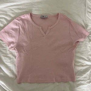 Topp - Söt topp från new yorker! Storlek S, säljer en likadan i svart!