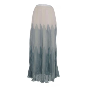 MISSONI maxi kjol - En otrolig missoni kjol, med innekjol och ett super skirt vävt tyg som går i omber från rosa till blå/grönt. Väldigt välbehållen i skicket😇 (Storlek 38 IT, 36 EU)