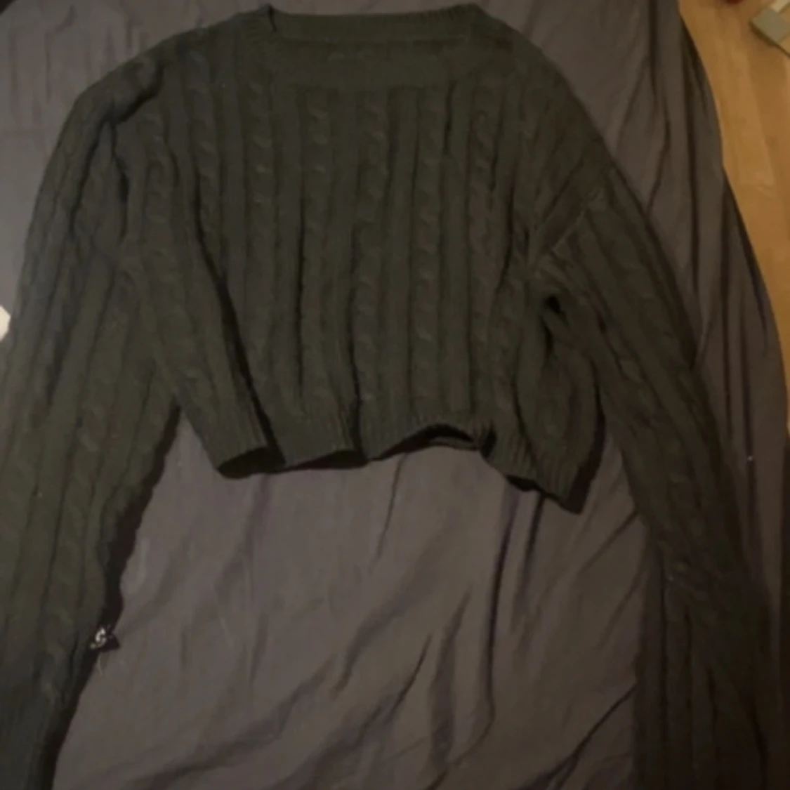 Svart magtröja stickad 