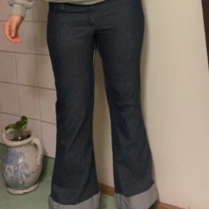 Jeans - Märket är CAM och dem är ganska Low rise