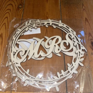 Mr and Mrs skylt  - Skylt i bohemisk/lantlig stil som passar för bröllop och förlovning!