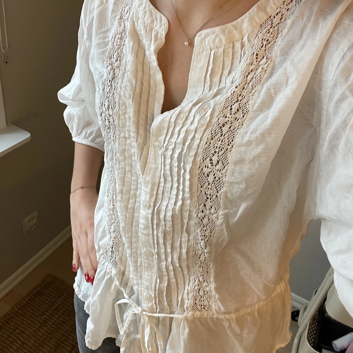 Långärmad vit blus - 90