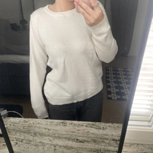 Vila stickad tröja -  stickad tröja från vila💕 Säljer pga kommer inte till användning längre tyvär